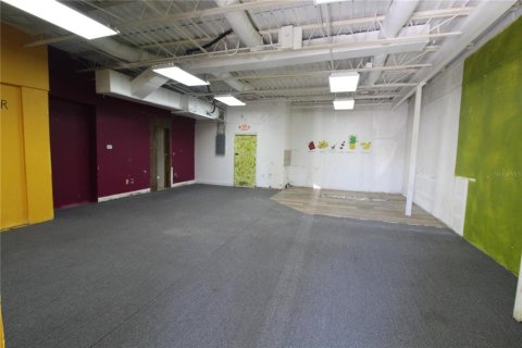 Propiedad comercial en alquiler en Sarasota, Florida, 187.85 m2 № 1893612 - foto 3