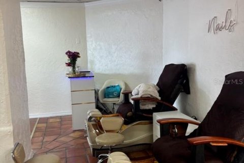Propiedad comercial en alquiler en Sarasota, Florida, 187.85 m2 № 1893612 - foto 5