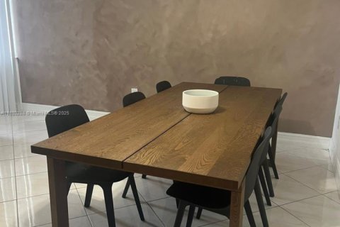 Condominio en alquiler en Aventura, Florida, 1 dormitorio, 72 m2 № 1929046 - foto 9