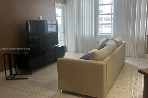 Condominio en alquiler en Aventura, Florida, 1 dormitorio, 72 m2 № 1929046 - foto 10