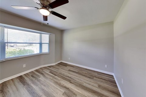 Casa en alquiler en Zephyrhills, Florida, 4 dormitorios, 189.52 m2 № 1911022 - foto 10