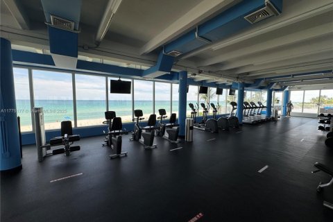 Condo in Miami Beach, Florida, 2 bedrooms  № 1693155 - photo 26