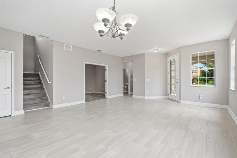 Villa ou maison à vendre à Land O' Lakes, Floride: 3 chambres, 246.38 m2 № 2401202 - photo 6