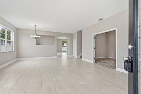 Villa ou maison à vendre à Land O' Lakes, Floride: 3 chambres, 246.38 m2 № 2401202 - photo 29