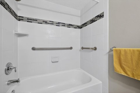 Купить кондоминиум в Нью-Порт-Ричи, Флорида 5 комнат, 66.43м2, № 2142397 - фото 19