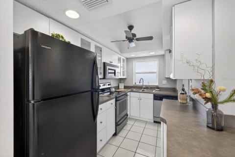 Купить кондоминиум в Нью-Порт-Ричи, Флорида 5 комнат, 66.43м2, № 2142397 - фото 9