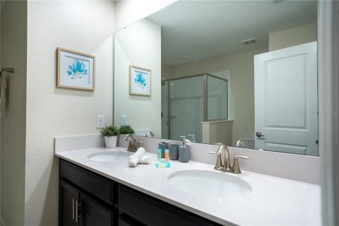 Casa en venta en Davenport, Florida, 8 dormitorios, 405.98 m2 № 2213464 - foto 17