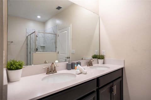 Casa en venta en Davenport, Florida, 8 dormitorios, 405.98 m2 № 2213464 - foto 15