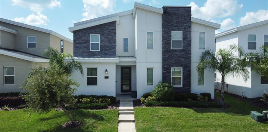Casa en Davenport, Florida 8 dormitorios, 405.98 m2 № 2213464