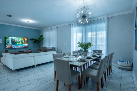 Casa en venta en Davenport, Florida, 8 dormitorios, 405.98 m2 № 2213464 - foto 5