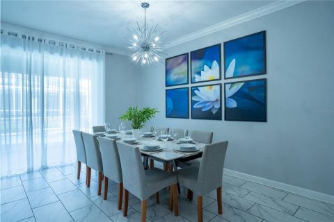 Casa en venta en Davenport, Florida, 8 dormitorios, 405.98 m2 № 2213464 - foto 4