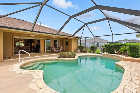 House in Punta Gorda, Florida 3 bedrooms, 182.37 sq.m. № 1915764 - photo 19