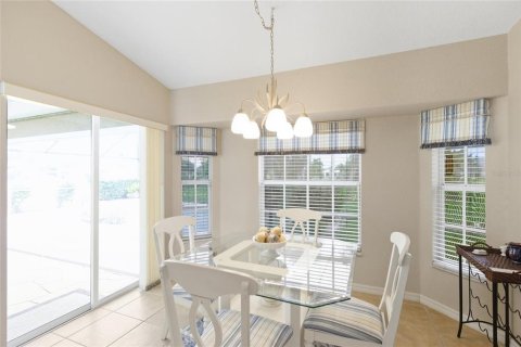 House in Punta Gorda, Florida 3 bedrooms, 182.37 sq.m. № 1915764 - photo 8