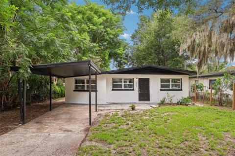 House in Winter Haven, Florida 3 bedrooms, 110.46 sq.m. № 2266535
