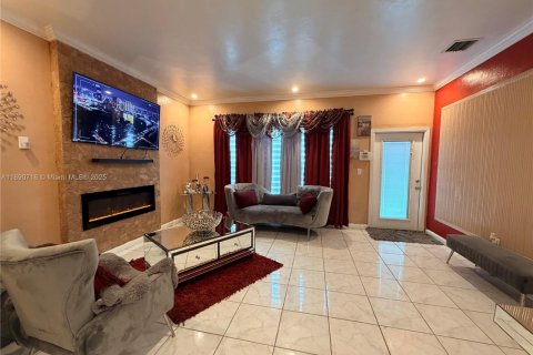 Снять в аренду виллу или дом в Майами, Флорида 3 спальни, 147.62м2, № 1944614 - фото 11