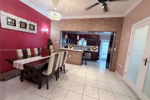 Снять в аренду виллу или дом в Майами, Флорида 3 спальни, 147.62м2, № 1944614 - фото 6