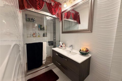 Снять в аренду виллу или дом в Майами, Флорида 3 спальни, 147.62м2, № 1944614 - фото 22