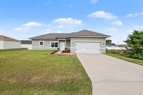 Villa ou maison à vendre à Poinciana, Floride: 4 chambres, 147.71 m2 № 2398547 - photo 2