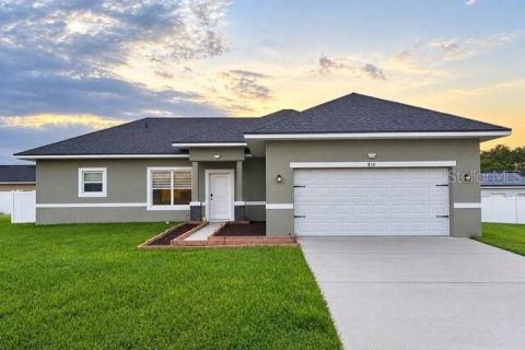 Villa ou maison à Poinciana, Floride 4 chambres, 147.71 m2 № 2398547