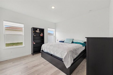 Villa ou maison à vendre à Poinciana, Floride: 4 chambres, 147.71 m2 № 2398547 - photo 13