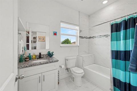 Villa ou maison à vendre à Poinciana, Floride: 4 chambres, 147.71 m2 № 2398547 - photo 20