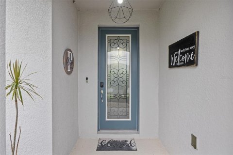 House in Spring Hill, Florida 4 bedrooms, 230.77 sq.m. № 1883081 - photo 4