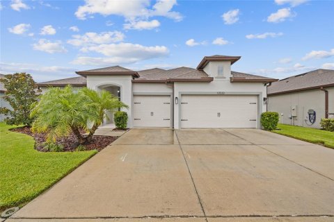 House in Spring Hill, Florida 4 bedrooms, 230.77 sq.m. № 1883081 - photo 1