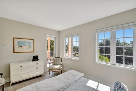 Condominio en venta en Miami Beach, Florida, 3 dormitorios, 190.36 m2 № 1985422 - foto 29