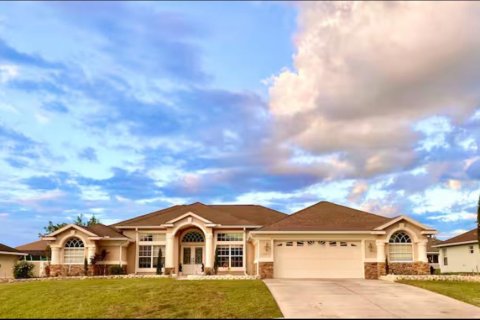 Casa en alquiler en Ocala, Florida, 3 dormitorios, 218.51 m2 № 1882894 - foto 1