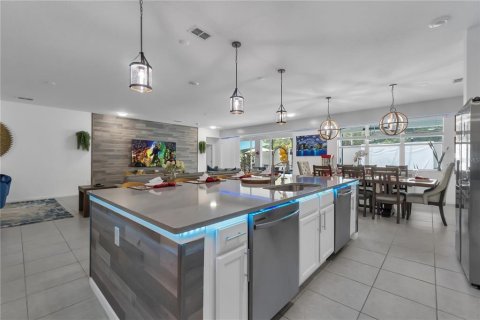 House in Kissimmee, Florida 15 bedrooms, 609.16 sq.m. № 1813477 - photo 11