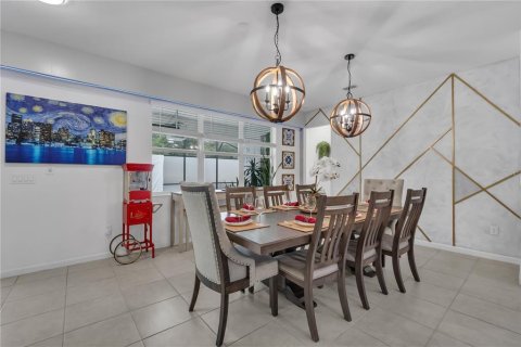 House in Kissimmee, Florida 15 bedrooms, 609.16 sq.m. № 1813477 - photo 13