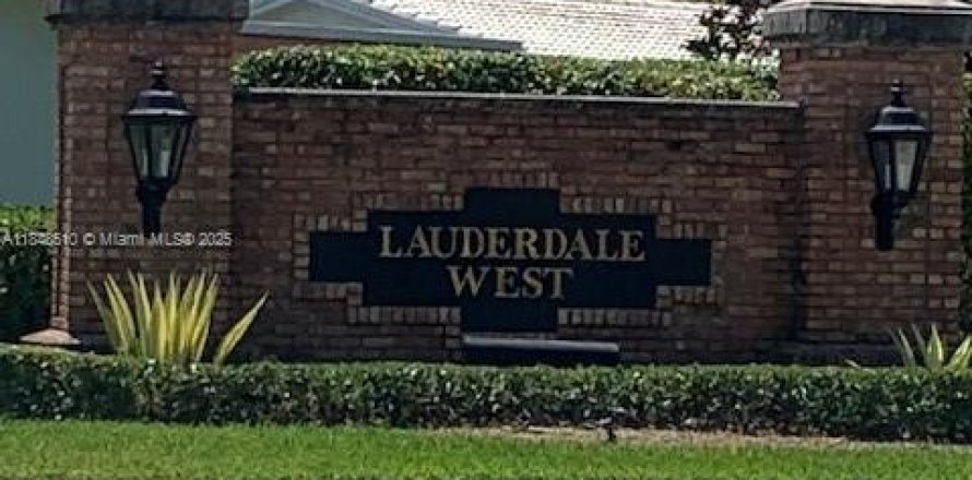 Condominio en Plantation, Florida, 2 dormitorios № 1896782