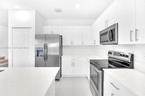 Adosado en alquiler en Coral Springs, Florida, 3 dormitorios, 124.86 m2 № 1992251 - foto 9