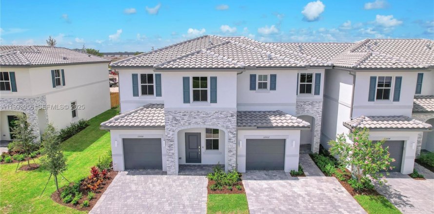 Adosado en Coral Springs, Florida 3 dormitorios, 124.86 m2 № 1992251