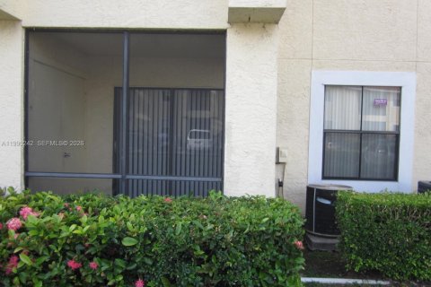 Снять в аренду кондоминиум в Майами, Флорида 1 спальня, 51.84м2, № 2052151 - фото 10