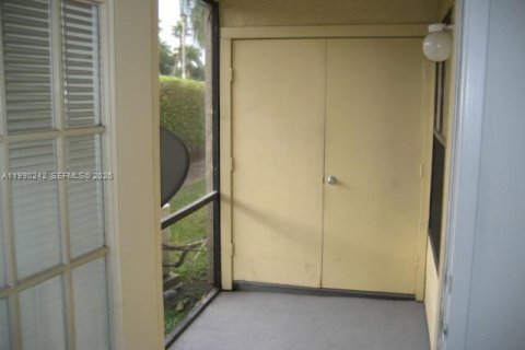 Снять в аренду кондоминиум в Майами, Флорида 1 спальня, 51.84м2, № 2052151 - фото 7