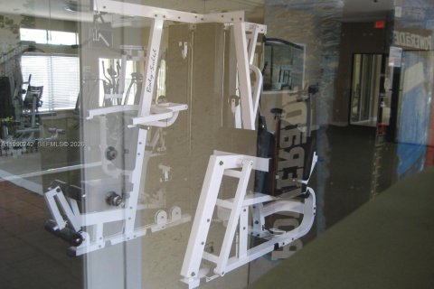 Снять в аренду кондоминиум в Майами, Флорида 1 спальня, 51.84м2, № 2052151 - фото 13