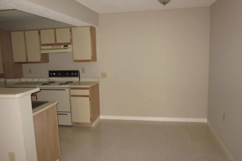 Снять в аренду кондоминиум в Майами, Флорида 1 спальня, 51.84м2, № 2052151 - фото 9