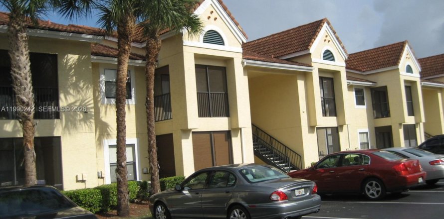 Кондоминиум с 1 спальней в Майами, Флорида № 2052151