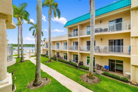 Condo in Sarasota, Florida, 2 bedrooms  № 1844440 - photo 2