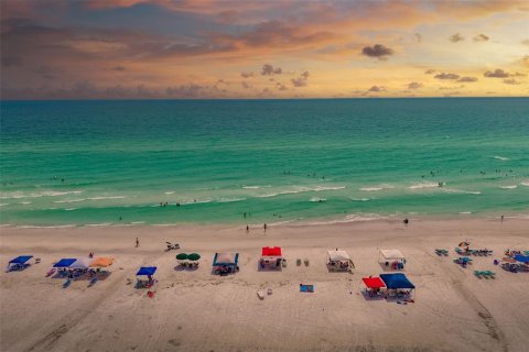 Condo in Sarasota, Florida, 2 bedrooms  № 1844440 - photo 30