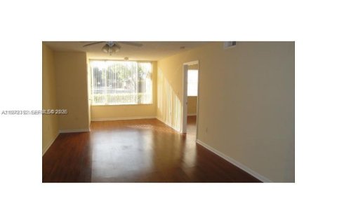 Condominio en venta en Oakland Park, Florida, 1 dormitorio, 80.08 m2 № 2033160 - foto 4
