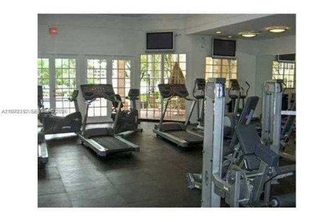 Condominio en venta en Oakland Park, Florida, 1 dormitorio, 80.08 m2 № 2033160 - foto 10