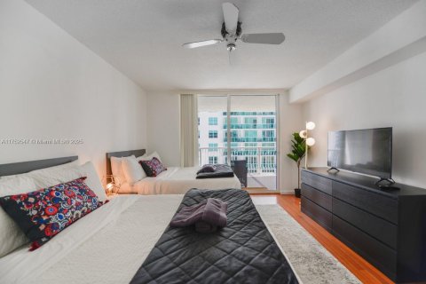 Condo in Miami, Florida, 1 bedroom  № 1867285 - photo 17