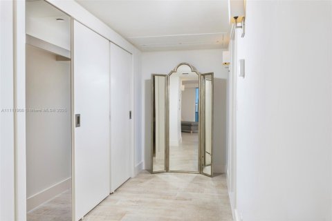 Снять в аренду кондоминиум в Майами-Бич, Флорида 3 спальни, 181.35м2, № 2022985 - фото 21