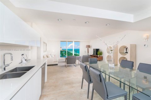 Снять в аренду кондоминиум в Майами-Бич, Флорида 3 спальни, 181.35м2, № 2022985 - фото 19