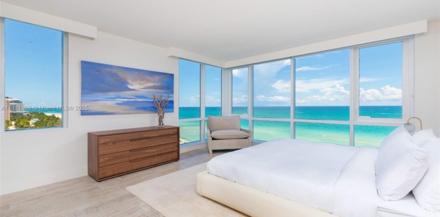 Кондоминиум с 3 спальнями в Майами-Бич, Флорида № 2022985