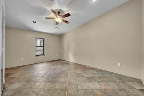 Villa ou maison à vendre à Ocklawaha, Floride: 4 chambres, 204.01 m2 № 2150220 - photo 29