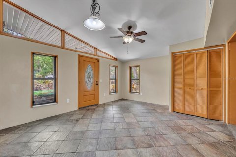 Villa ou maison à vendre à Ocklawaha, Floride: 4 chambres, 204.01 m2 № 2150220 - photo 10