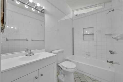 Villa ou maison à vendre à Ocklawaha, Floride: 4 chambres, 204.01 m2 № 2150220 - photo 28